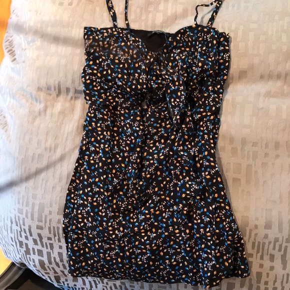 Olivaceous Dresses & Skirts - Olivacious knot front dress